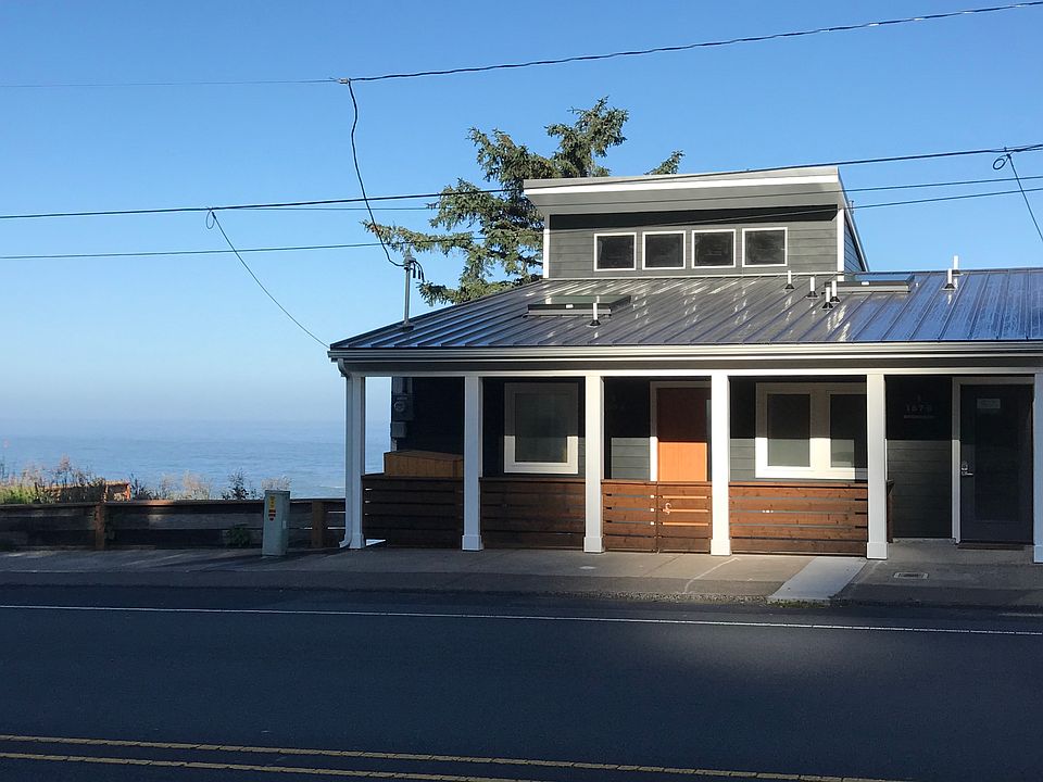 Exterior from Highway 101