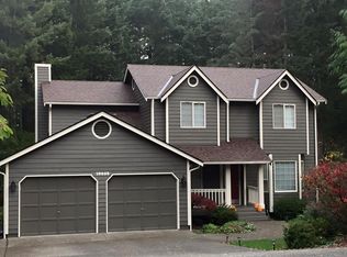 10658 Wharf Pl NW, Silverdale, WA 98383
