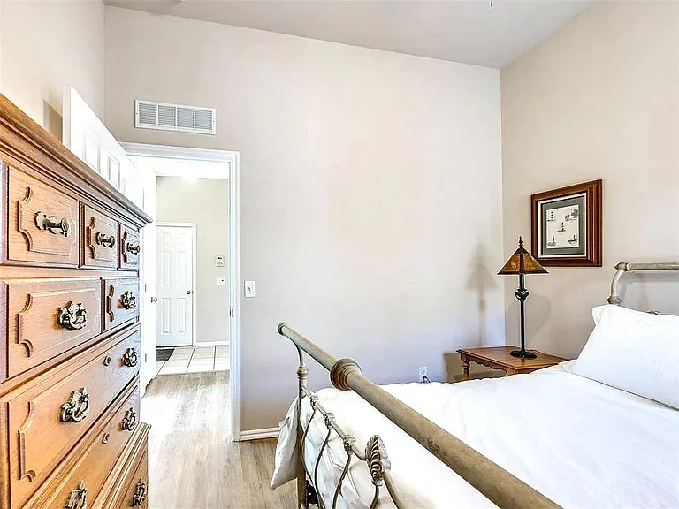 516 Woodsong Dr — Photo 22