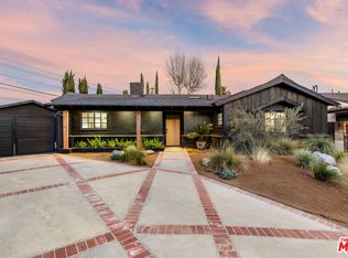 6112 Dill Pl, Woodland Hills, CA 91367