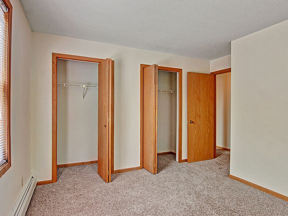 Plymouth Square Bedroom with Closets