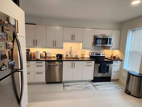 4th image of 7 Dudley Ct #7