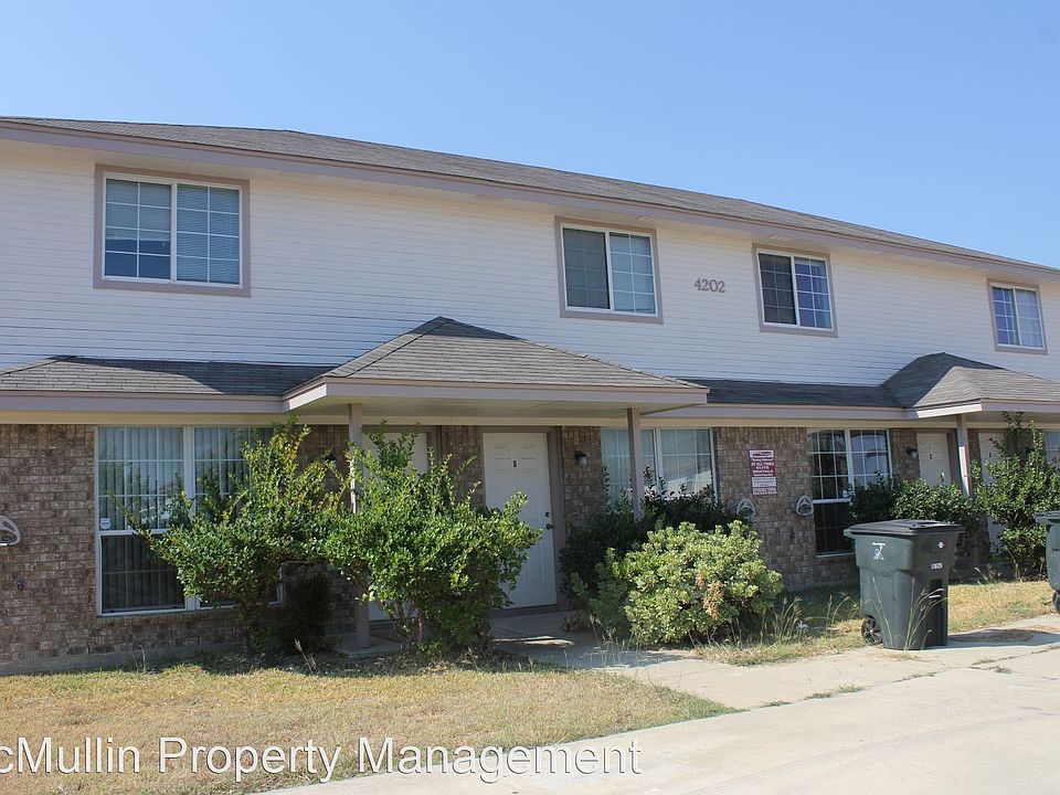 1st image of 4202 Gus Dr APT A