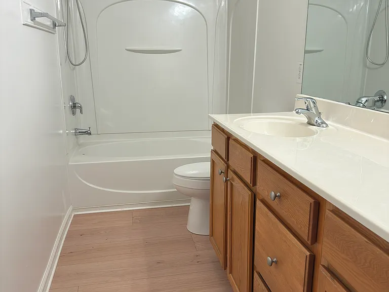 204 Harbor Haven Dr — Photo 7