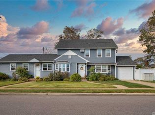 377 N Hickory St, Massapequa, NY 11758
