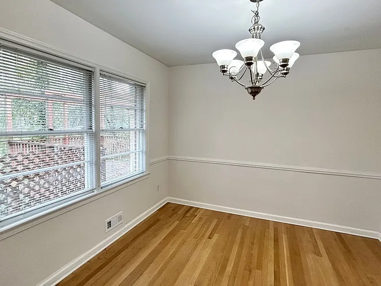 1476 Lively Ridge Rd — Photo 6