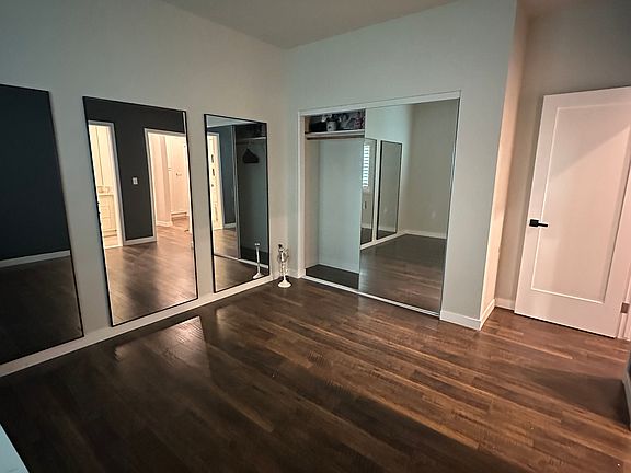 3rd image of 8528 Tweedy Ln