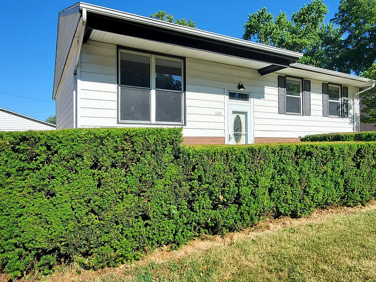 1115 Nofftz Dr — Photo 1