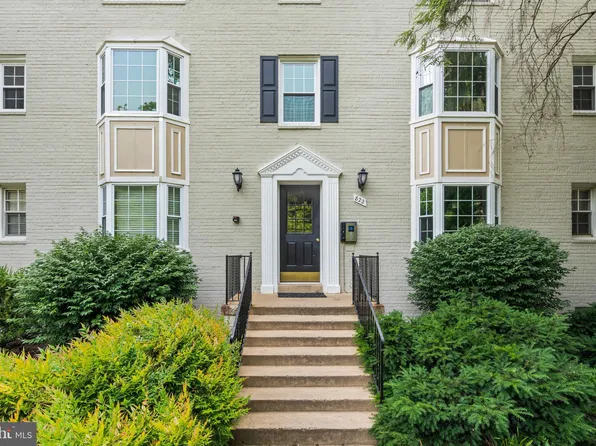 822 S Arlington Mill Dr #2-104, Arlington, VA 22204