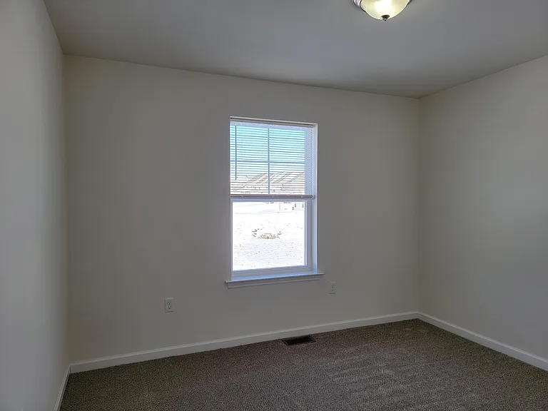 64 Rollins Ln — Photo 15