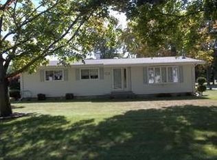 406 Frederick St, Sebewaing, MI 48759