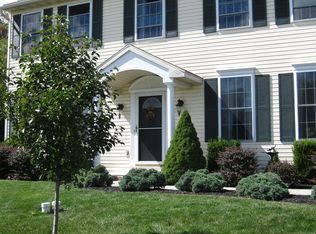 221 Berkshire Dr, Douglassville, PA