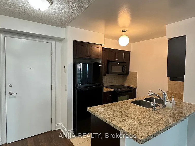 25 Greenview Ave #721 — Photo 3