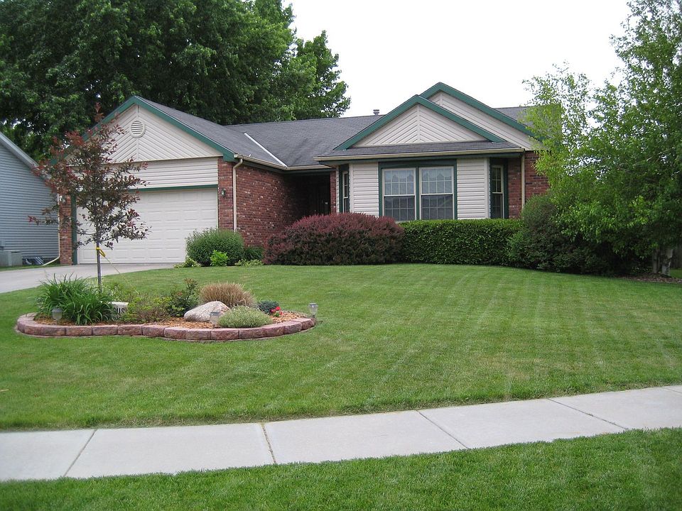 1st image of 2941 Shelley St