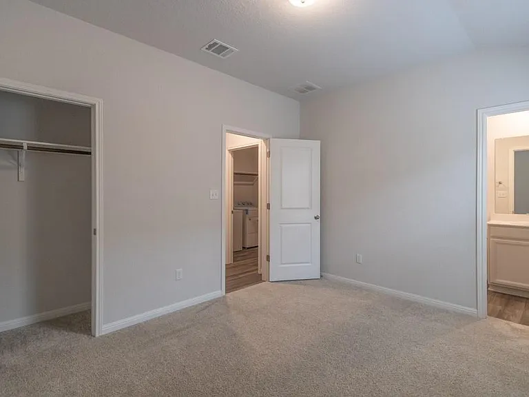 1605 Gerald Ln — Photo 12