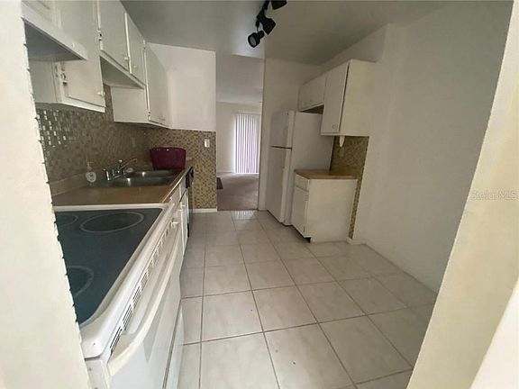 4th image of 2337 Tom Jones St #6