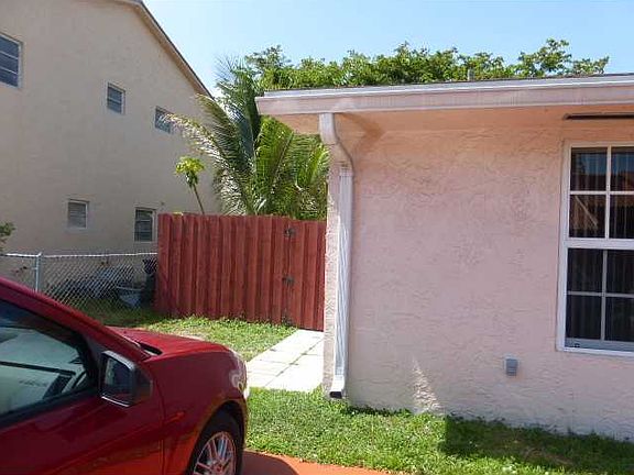 2nd image of 10919 NW 1st Ln