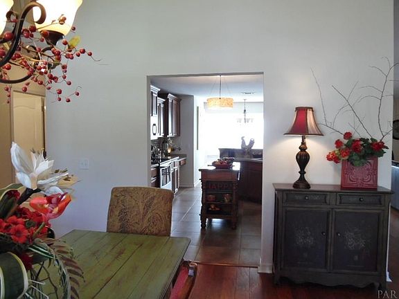 3rd image of 5870 Arch Ave