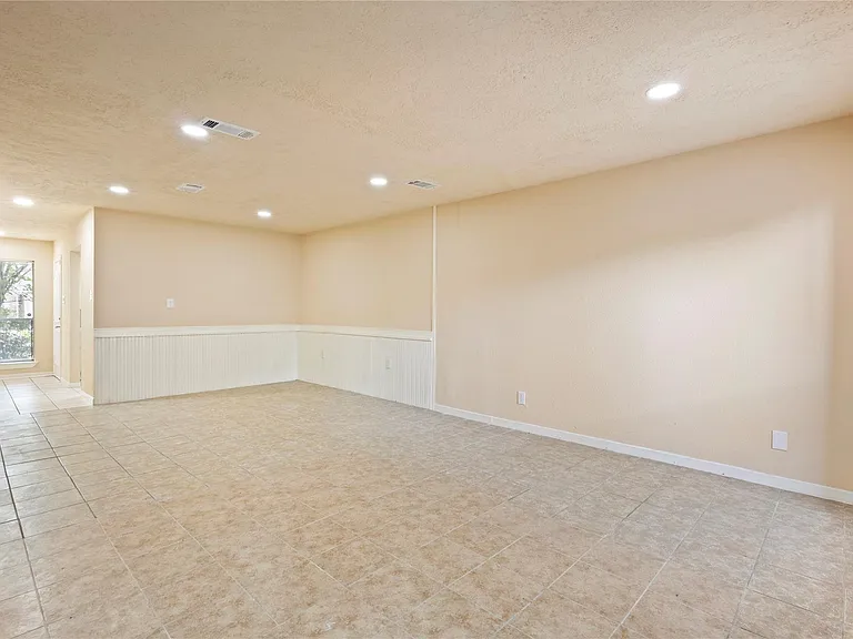 5921 Arncliffe Dr #5921 — Photo 9