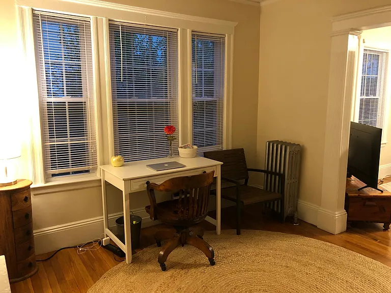 192 Florence St #1 — Photo 8