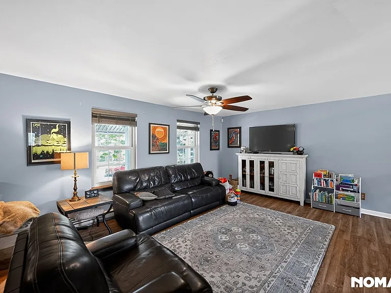 6913 Wolff St — Photo 11