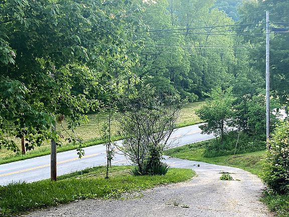 4th image of 2684 Highway 421 N