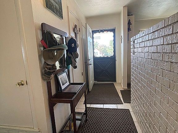 4th image of 3804 Windsor Dr