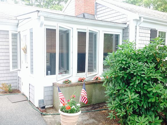 4th image of 455 Long Pond Dr