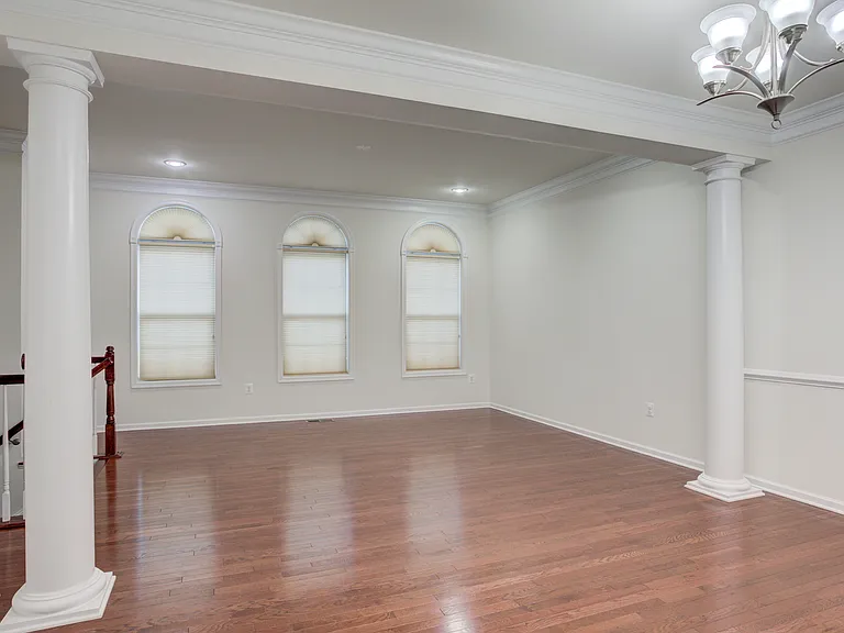 43276 Mitcham Sq — Photo 4