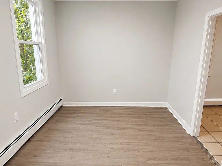 176 Randolph Ave #B — Photo 2