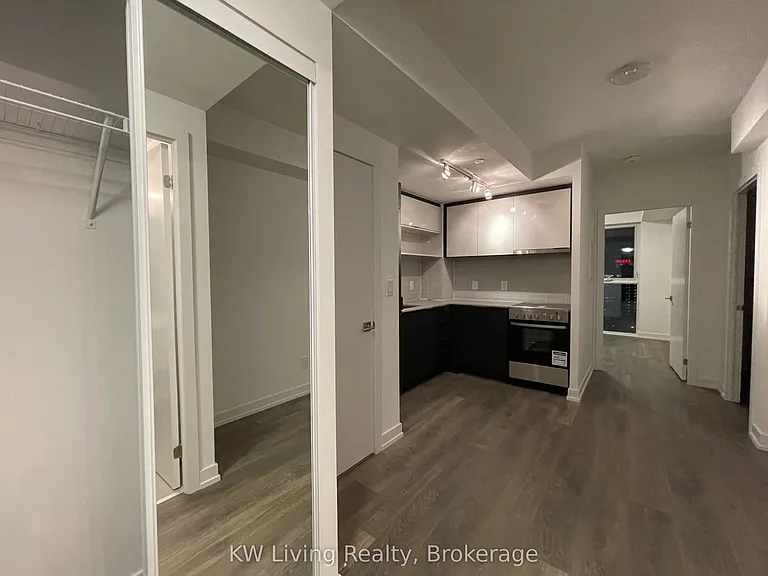 159 Wellesley St E #2102 — Photo 7