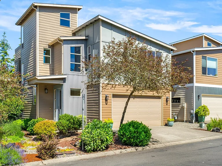 3062 Banks Ln SW — Photo 1