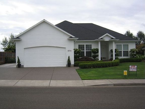 Front of House with RVPad