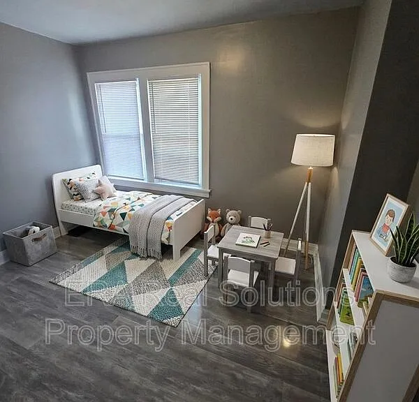 852 Fairwood Ave — Photo 6