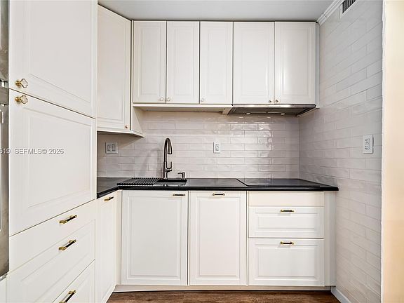 3rd image of 600 Three Islands Blvd APT 604