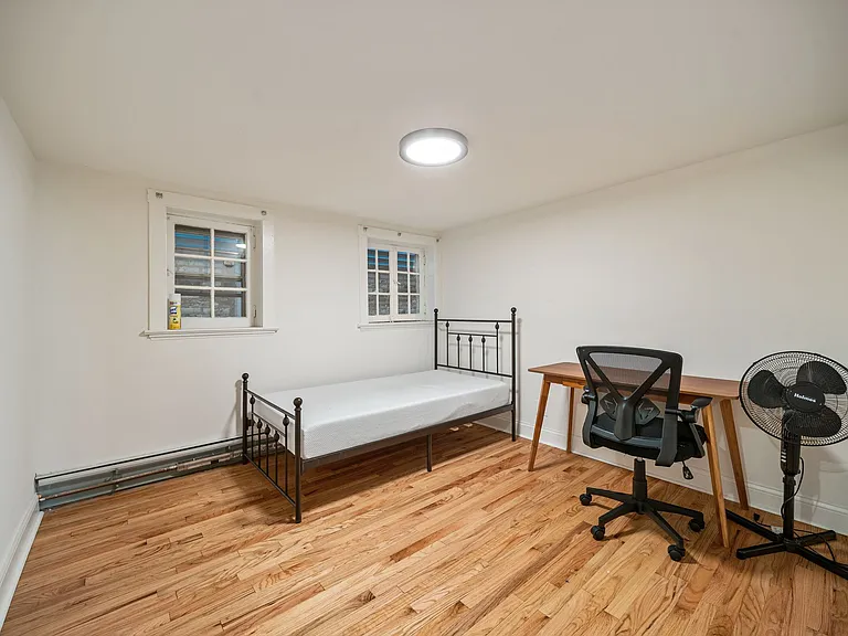 2146 Maple Ave #1 — Photo 10