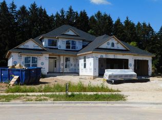 537 Hawks Ridge Rd, Grafton, WI 53024