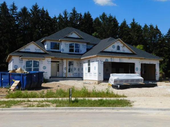 537 Hawks Ridge ROAD, Grafton, WI 53024