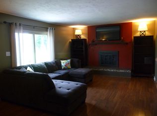 2884 Cedar Key Dr, Lake Orion, MI 48360