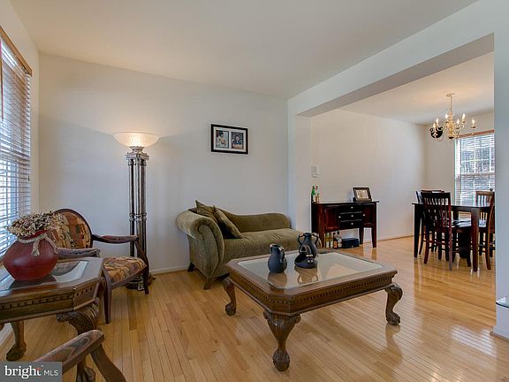 4th image of 9336 Hersch Farm Ln