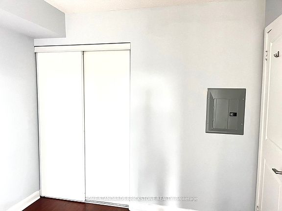 5th image of 4978 Yonge St #507