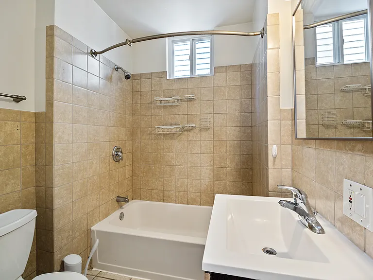1011 Garnett Pl #1/2 — Photo 5