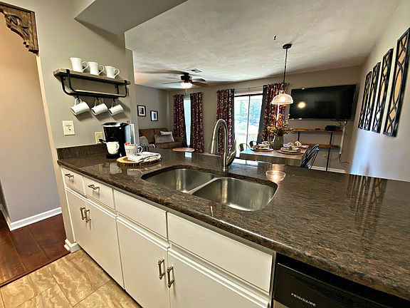 3rd image of 243 Clubhouse Dr APT 23