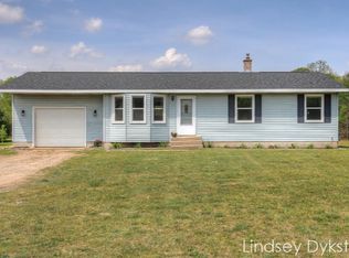 12379 Long Lake Dr, Sparta, MI