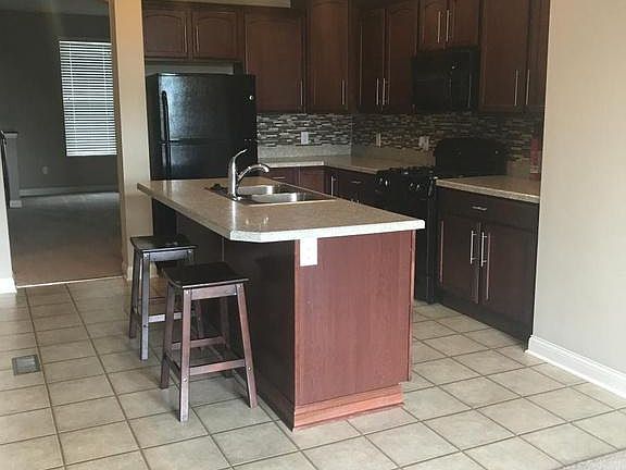 3rd image of 2772 Acarie Dr