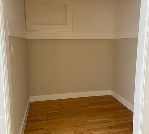 4th image of 1372 Pine St #305