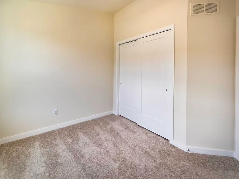 2843 Hardwick Rd — Photo 35