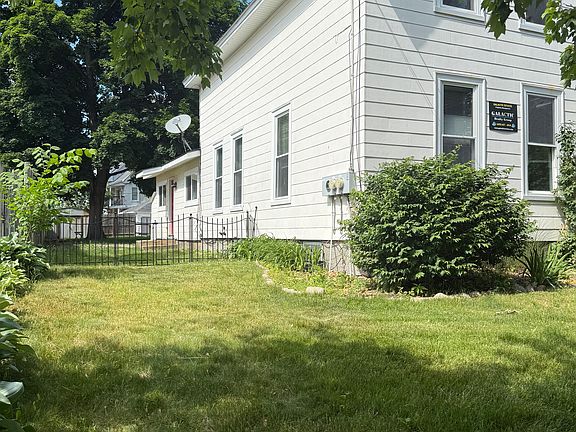 2nd image of 112 Arlington St APT 1