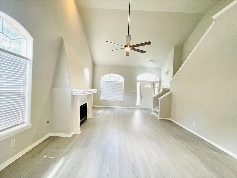 1719 Park Forest Dr — Photo 23