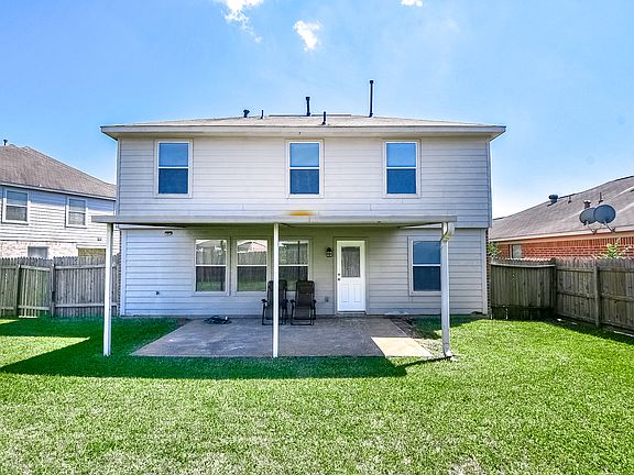 4th image of 7327 Fox Hall Ln